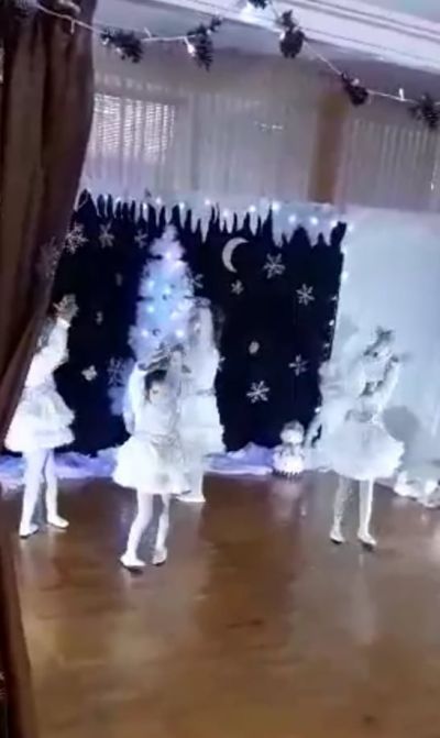 Танцът на снежинките - ДГ Пинокио - Хисаря